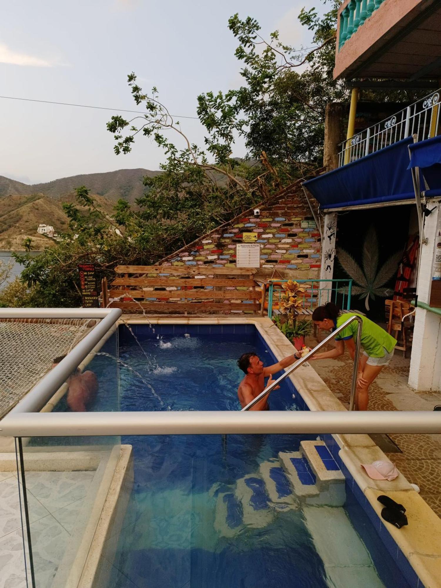 Tayrona Colors Hostel Taganga Exteriör bild